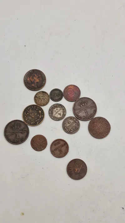 Samling danske skillingsmønter mm.