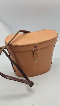 Kikkert med etui