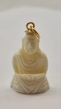 Buddha af ben som vedhæng