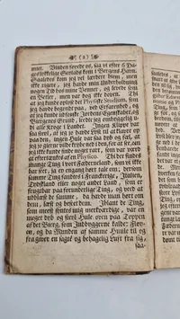 Bog fra 1742 som har tilhørt Frits Helmuth