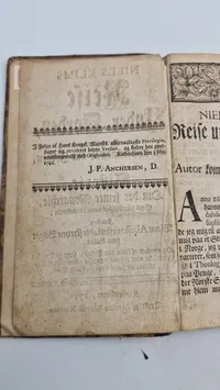 Bog fra 1742 som har tilhørt Frits Helmuth