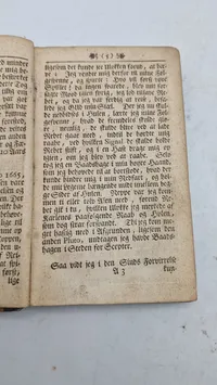 Bog fra 1742 som har tilhørt Frits Helmuth