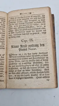 Bog fra 1742 som har tilhørt Frits Helmuth