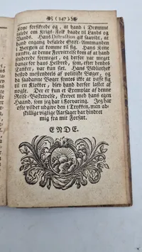 Bog fra 1742 som har tilhørt Frits Helmuth