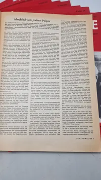 Mappe med magasiner fra SS veteran organisationen HIAG