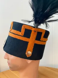 Sjælden original tysk ww2 minearbejder kepi brugt ved parader - med navngiven kasse