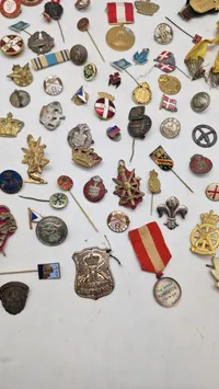 Stor samling pins
