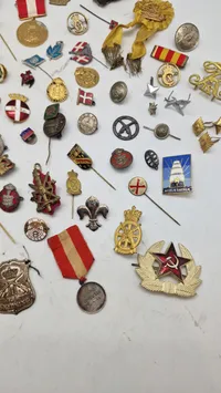 Stor samling pins