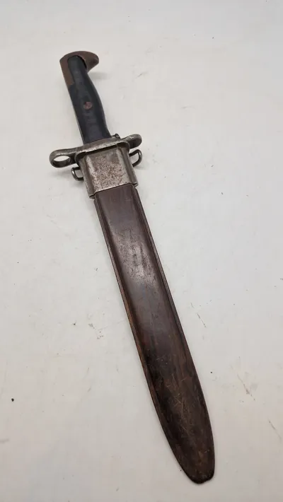 US Garand bajonet med skede. Original