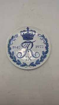 Royal Copenhagen Mindeplatte for Kong Frederik IX, udgivet for at fejre hans 25-års regeringsjubilæum i 1972