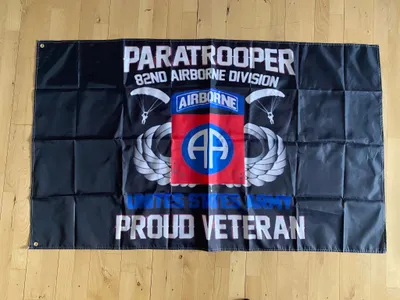 Paratrooper flag - Postwar