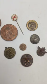 Samling pins og nåle