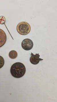 Samling pins og nåle