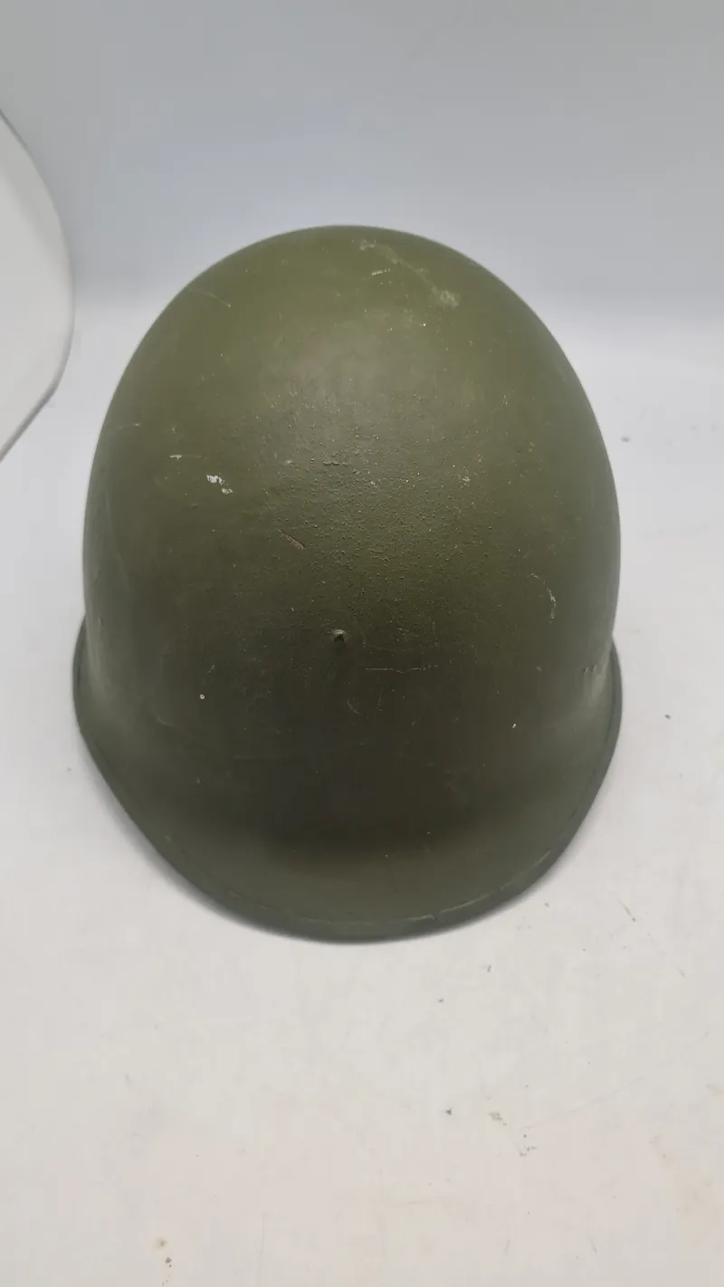 Stålhjelm anvendt i det danske forsvar med ww2 inderhjelm