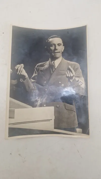 Pressefoto med Goebbels. Original