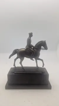 Figur af Kong Christian X til hest. Original