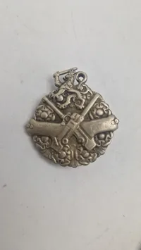 Finsk pistol og riffel mærke, ww2. Original