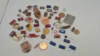 Samling mærker og pins