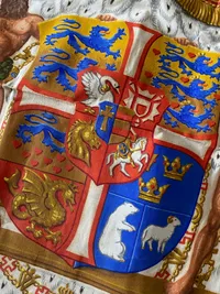 Ekstremt sjældent håndmalet kongestander/splitflag fra før 1903 og anvendt det første kongeskib Dannebrog når der var royale omborg - over 2 meter langt!