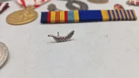 Samling mærker og medaljer