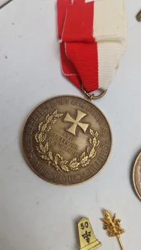 Samling mærker og medaljer