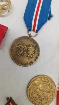 Samling mærker og medaljer