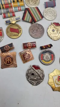 Samling tyske pins mm.
