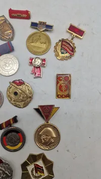 Samling tyske pins mm.