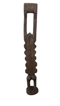 afrikansk figur i træ fra Dogon-folket