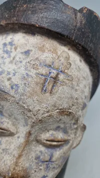 afrikansk maske, specifikt en Punu-maske fra Gabon