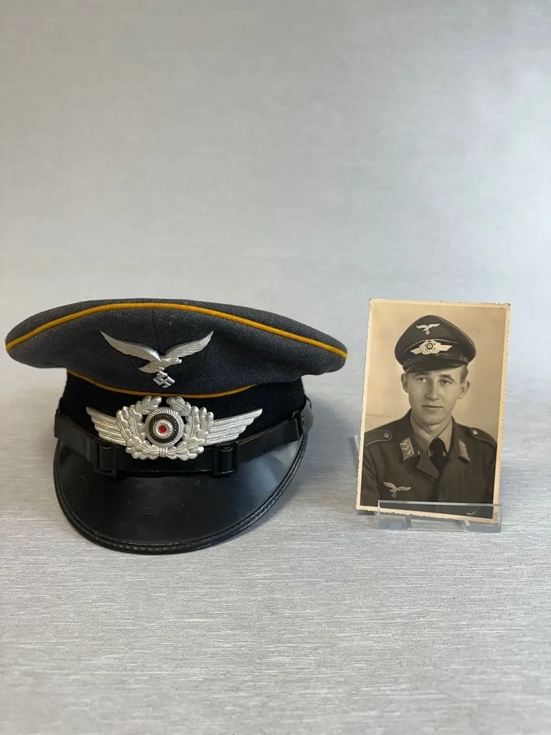 Original udleveret Tysk NCO kasket flyvende personel, samt foto