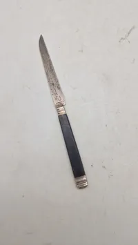 Fransk druekniv med blad af sterlingsølv. Godt stemplet. Skjold på skaft sidder løst