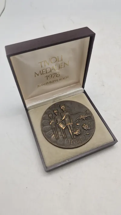 Tivoli medaljen fra 1978 med æske