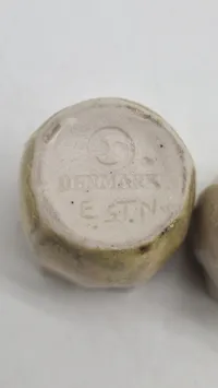 Små keramisk lysestage designet af Edith Sonne for Saxbo, Danmark. Sjældne