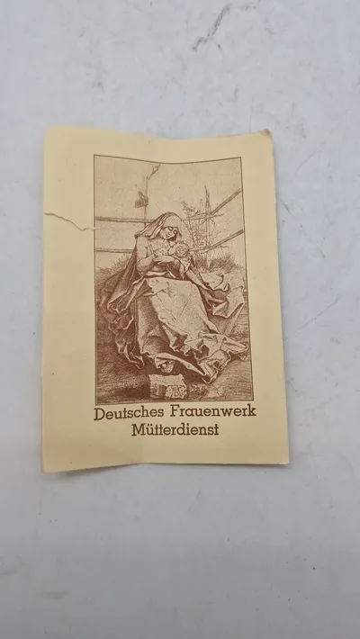 Tysk urkunde fra Deutsches frauenwerk mutterdienst. Mütterschulungs-Lehrgang über Krankenpflege"). Original