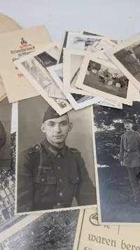 Lot fra samme familie med bla soldat faldet på østfronten. Orignalt