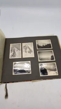 Tysk fotoalbum med masser af super panzer og Flieger fotos. Originalt