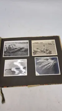 Tysk fotoalbum med masser af super panzer og Flieger fotos. Originalt