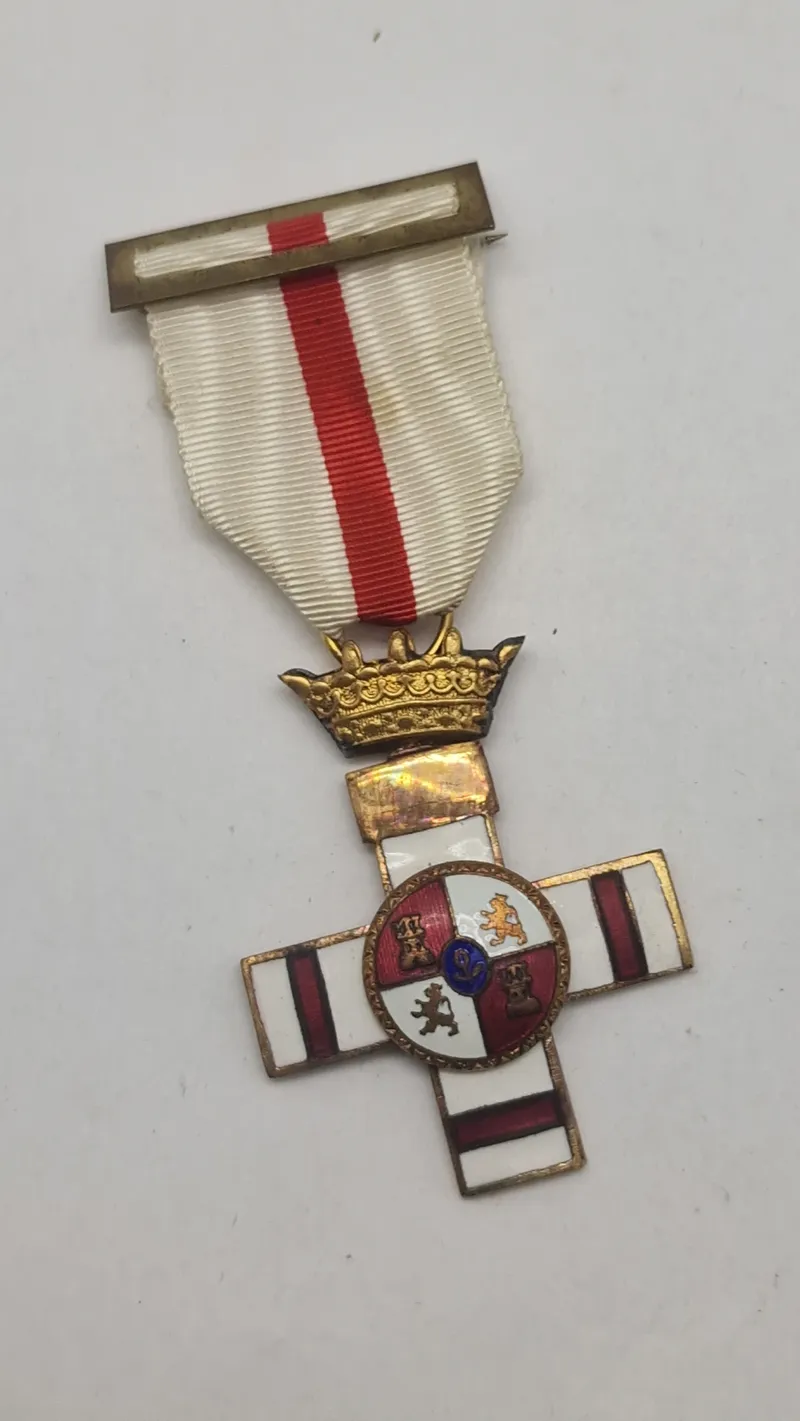 Spansk Orden for Militær Fortjeneste (Orden del Mérito Militar) med hvid dekoration, ww2. Original