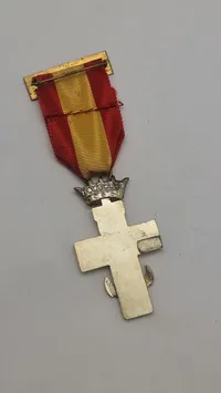 Spansk Croce al Merito Navale (Søfortjenstkors), specifikt en udgave med hvidt bånd, ww2. Original