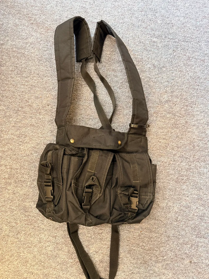 Chest rig fra det britiske politi