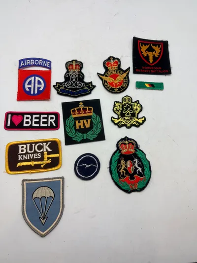 Samling stofmærker. Originale