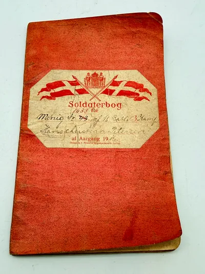 Dansk soldaterbog med ID disk