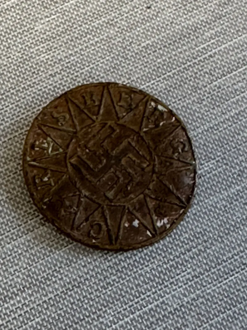 Original Jordfunden Carlsberg pin