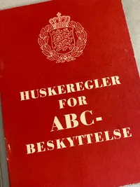 Lot danske uddannelses bøger fra HJV/forsvaret