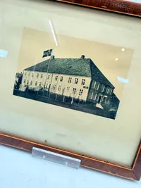 Billede af norsk hus med god ww2 historie på bagsiden