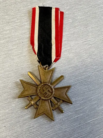 Originalt Tysk KVK med sværd WW2