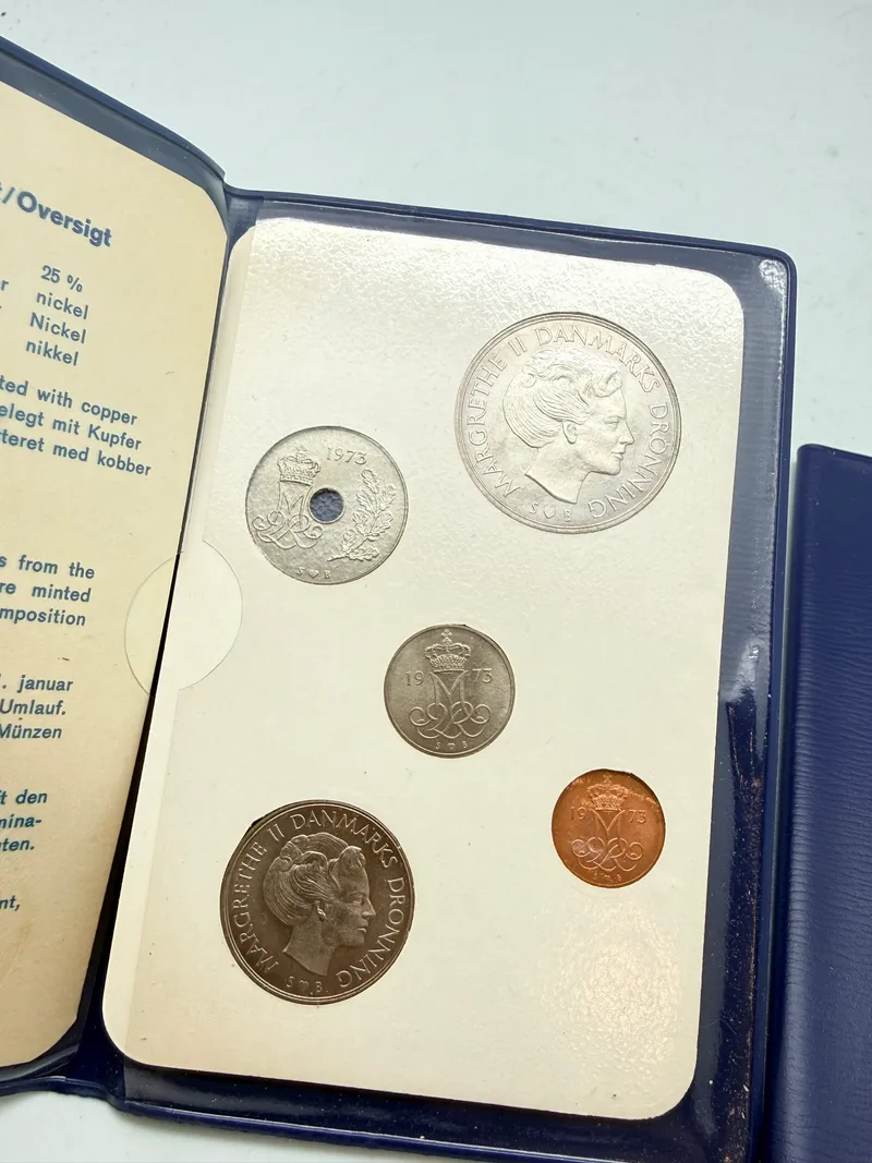 To møntsæt, 1972 og 1973