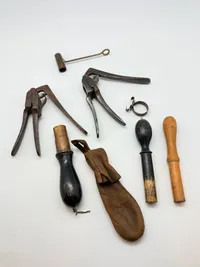 Samling Antikt ladeudstyr