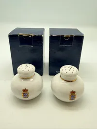 Royal Copenhagen salt og pepper fra Udenrigsministeriet
